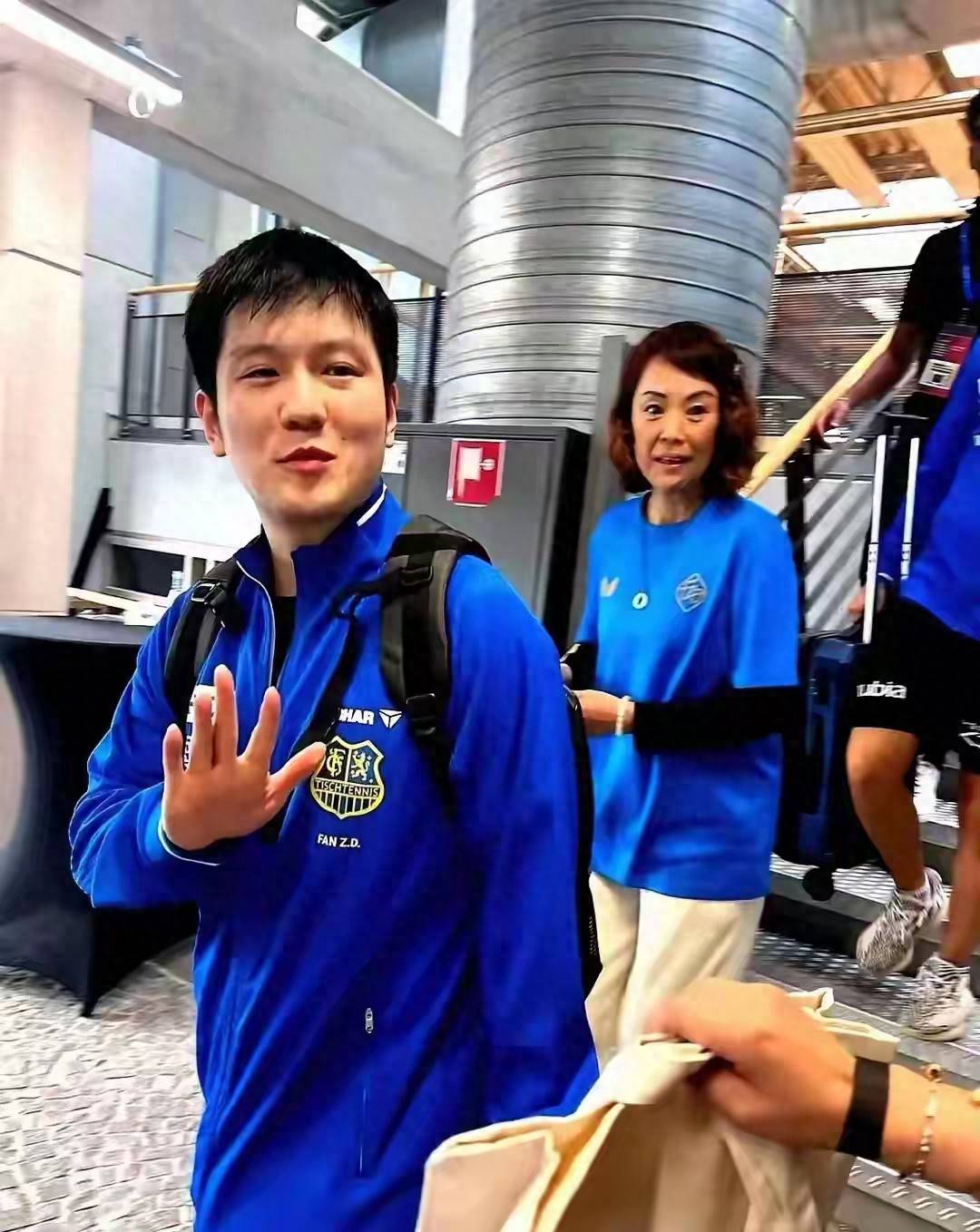 英国乒乓球队强势韩国乒乓球队，樊振东送出助攻的简单介绍