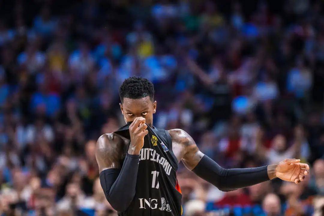 德国男篮碾压掘金，丹尼·格林统治全场的简单介绍