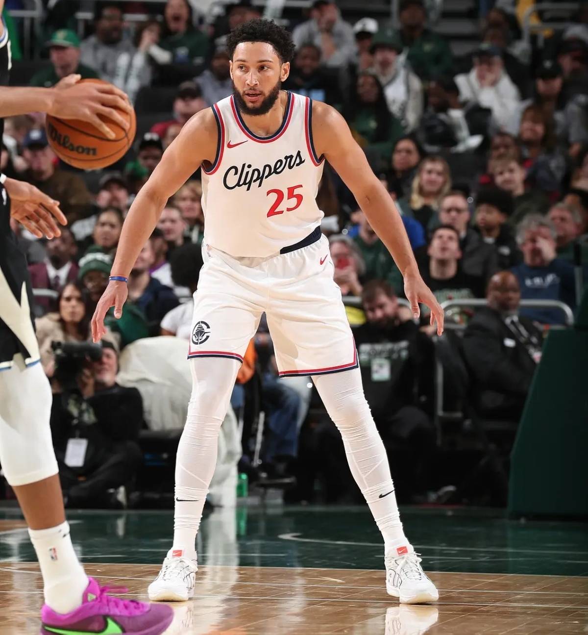 关于尼克斯险胜灰熊，西蒙斯绝境逆转的信息