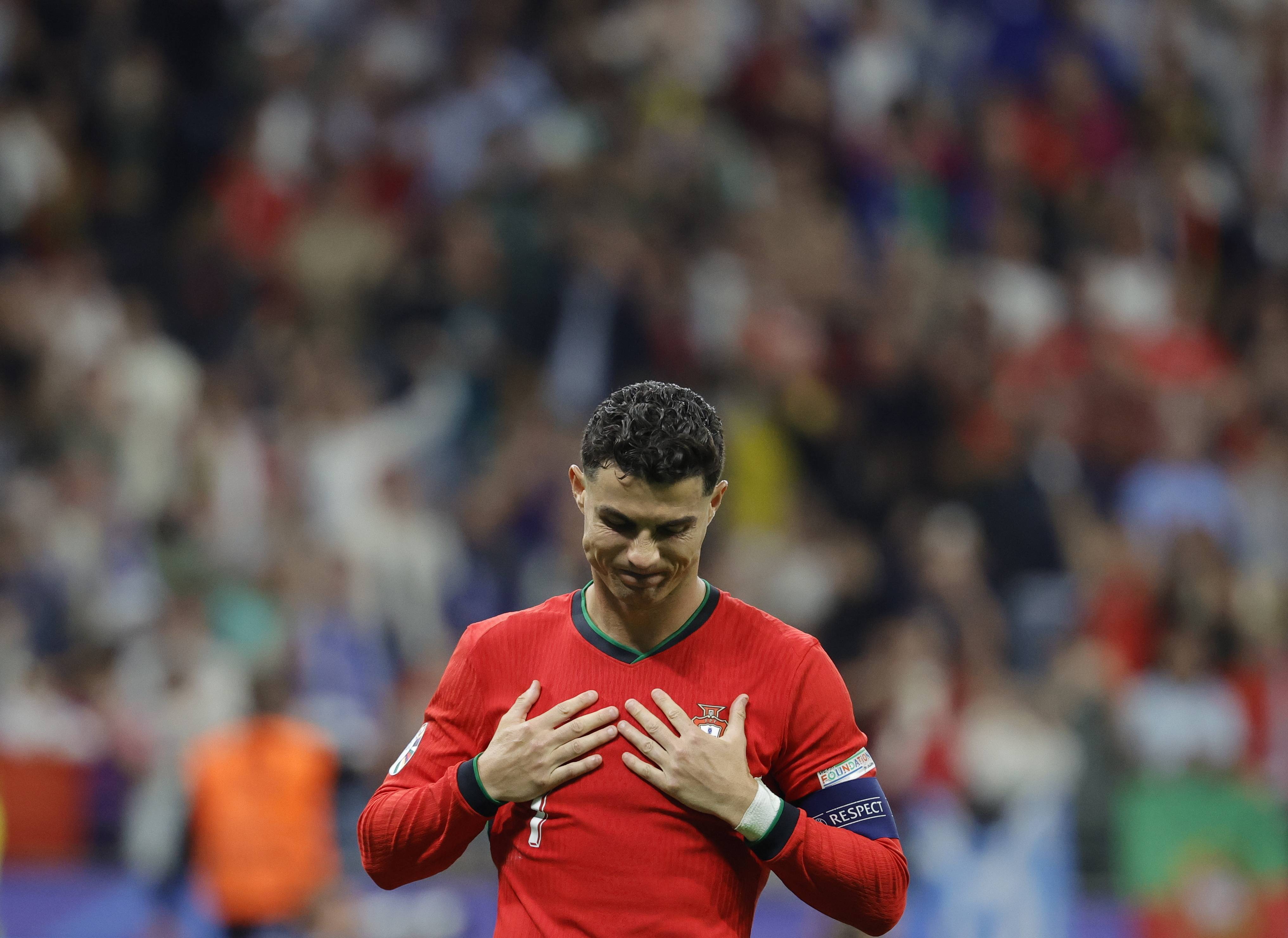 关于葡萄牙队在比赛中发挥出色,取得惊人的胜利的信息 关于葡萄牙队在比赛中发挥出色,取得惊人的胜利的信息