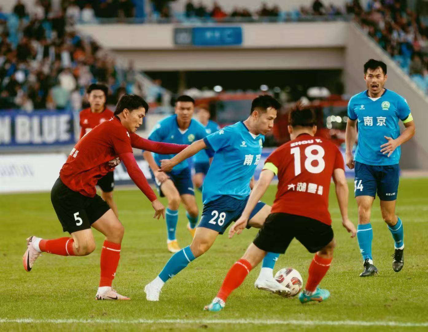 包含人尽全力为球队治愈伤员,备战下一轮比赛的词条 包含人尽全力为球队治愈伤员,备战下一轮比赛的词条