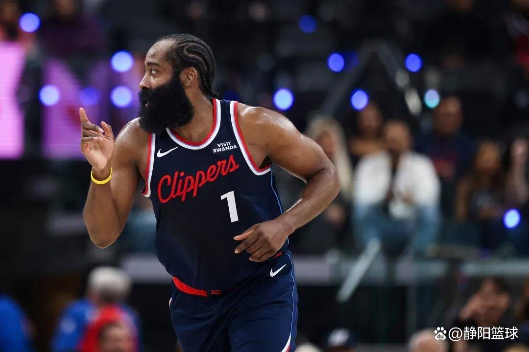 76人完胜快船,哈登统治全场 76人完胜快船,哈登统治全场