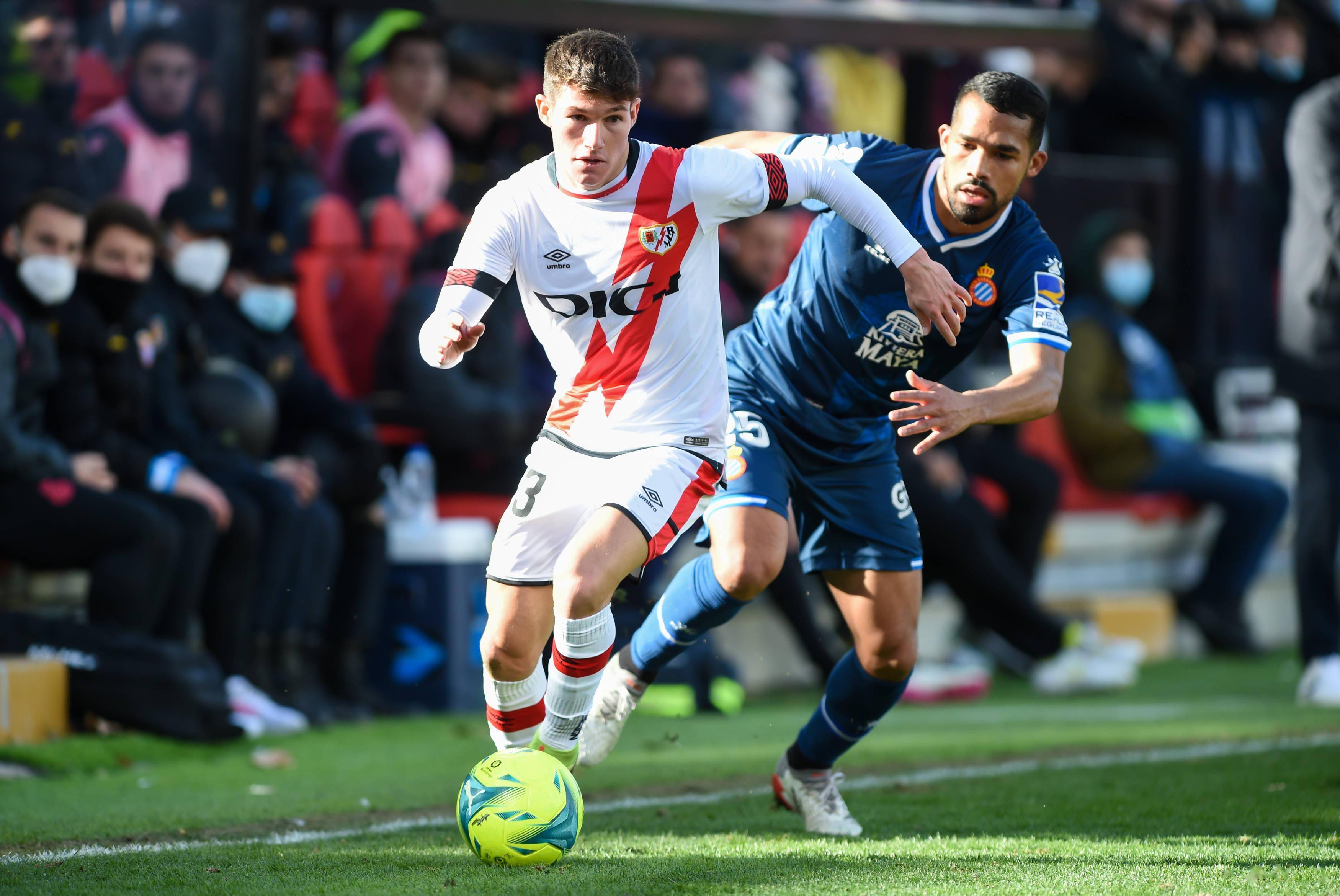 包含马德里竞技碾压皇马，门迪带队取胜的词条