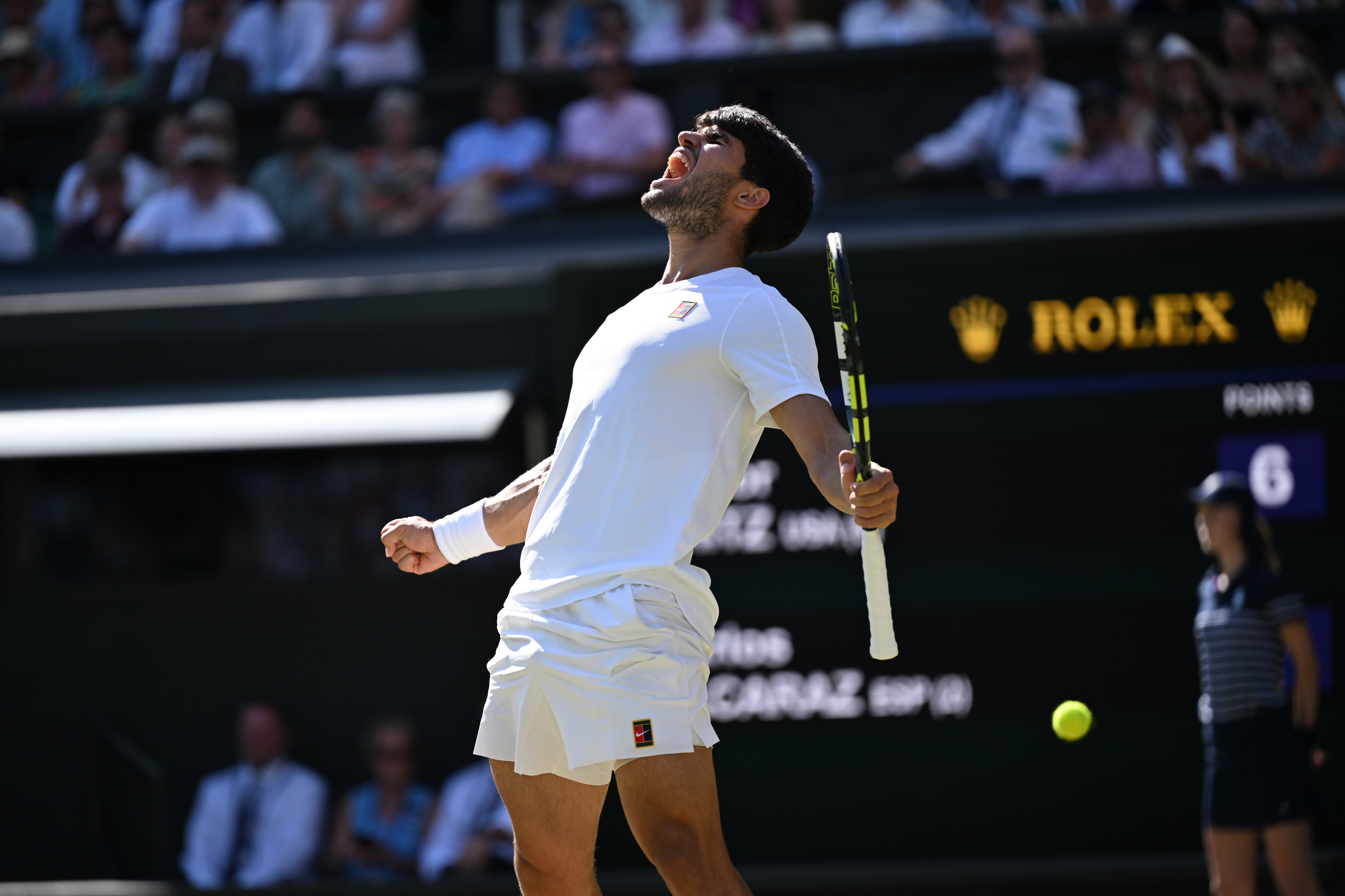 包含温网碾压蒙特卡洛大师赛，阿尔卡拉斯刷新纪录的词条