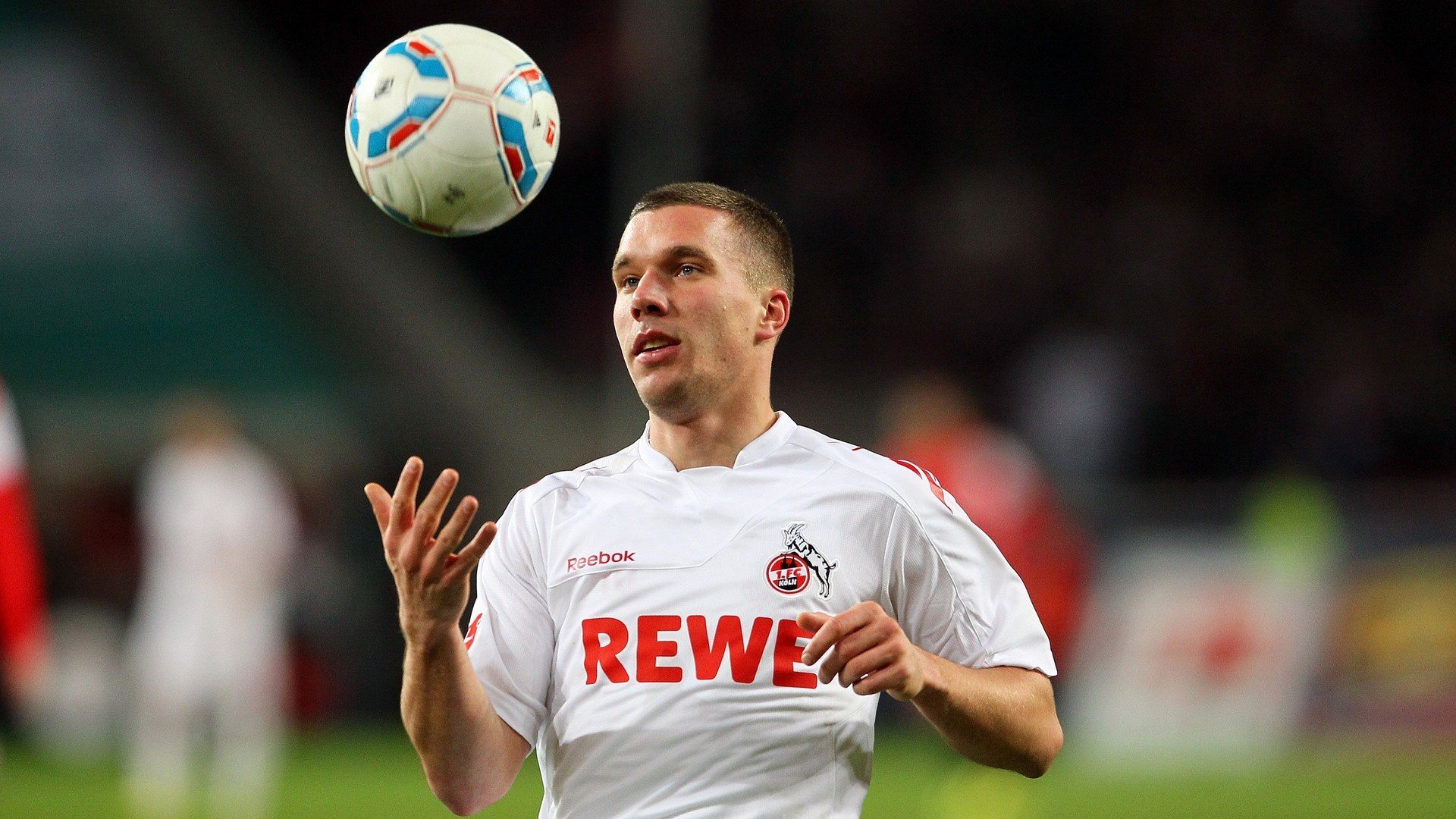 利物浦提前终结悬念，曼城王朝暂歇；恩佐里程碑之夜，新时代悄然开启