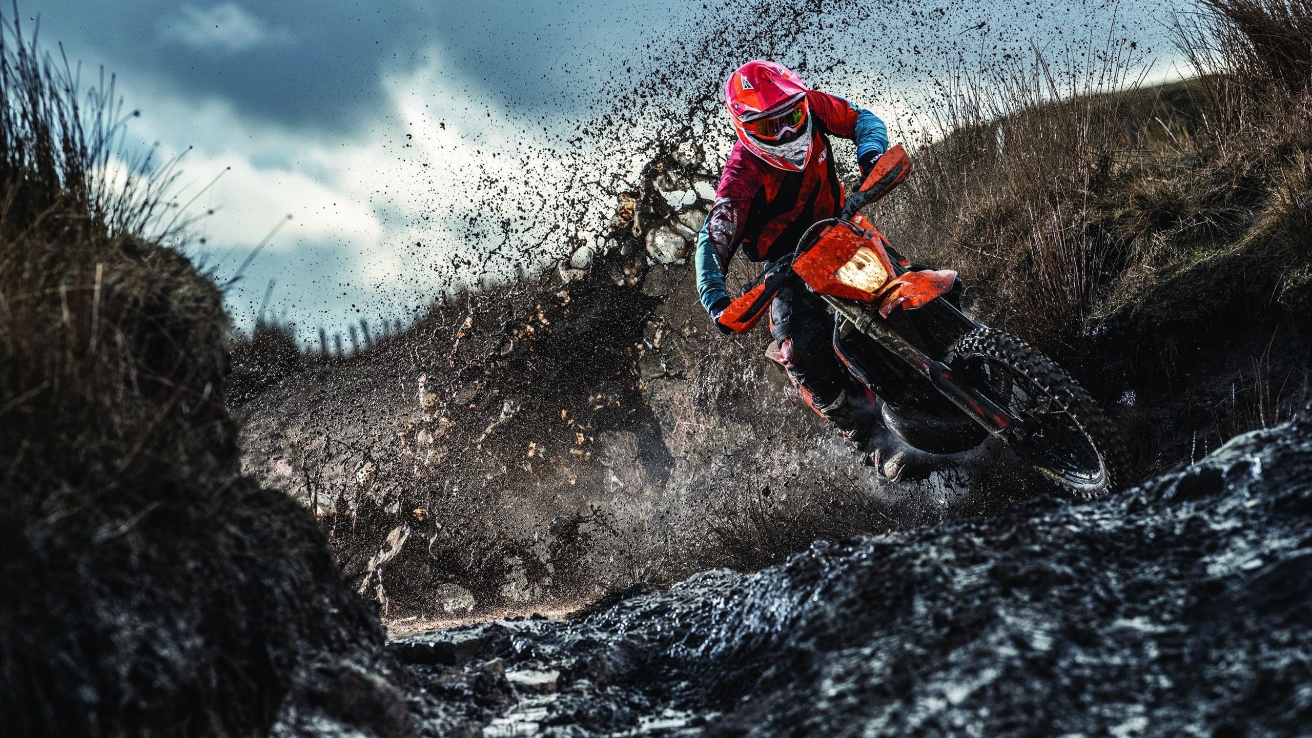 爱德华兹攻防统治，热火强势晋级，青春风暴与铁血意志的碰撞