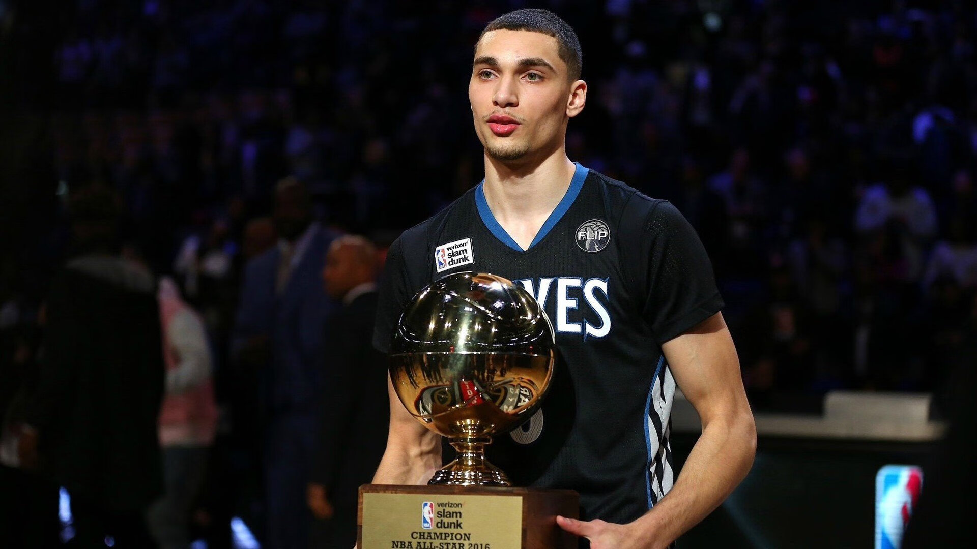 文班亚马爆发之夜，太阳强行终结骑士连胜神话